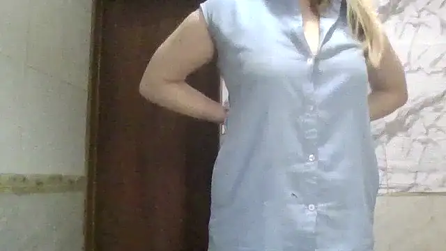 MiyaHottie online show from March 17, 6:28 am