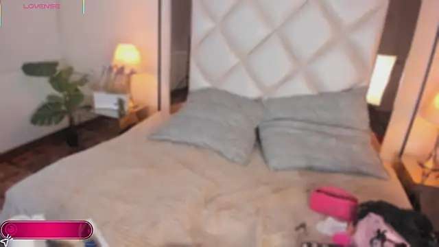 Megan DH online show from October 29, 12:31 pm