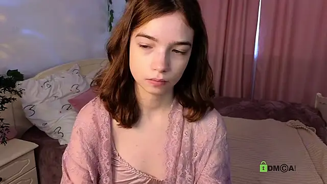 Snapshot of Evi_Brook chatting on September 27, 9:49 am Evi Brook online show from September 27, 9:49 am