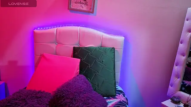 elapetitie online show from January 14, 6:51 am