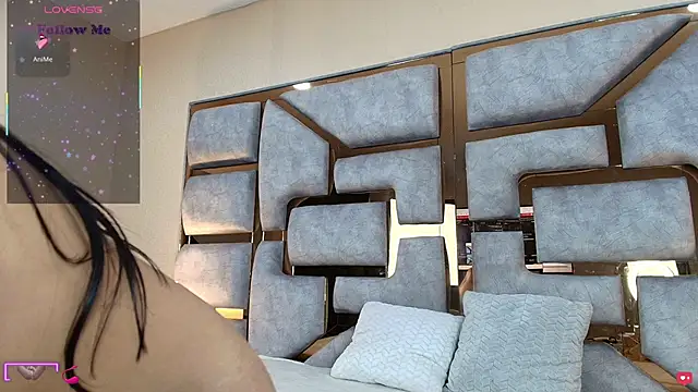 SkarlettAry online show from March 25, 1:14 pm