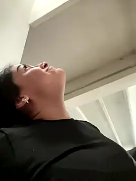 Alyha Cortes online show from October 17, 3:04 pm