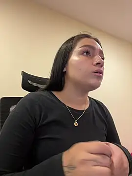 Alyha Cortes online show from May 22, 2:37 pm