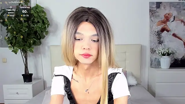 MadonnaRossi online show from March 12, 1:47 pm