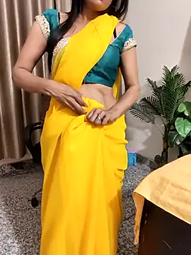Shalu G online show from May 11, 2:45 pm