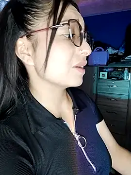 Snapshot of Mia___15 chatting on September 8, 8:19 pm Mia   15 online show from September 8, 8:19 pm