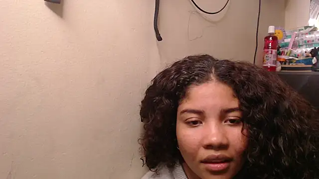 madelene online show from June 25, 5:12 am