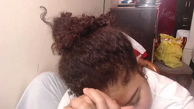 madelene online show from May 15, 3:54 am