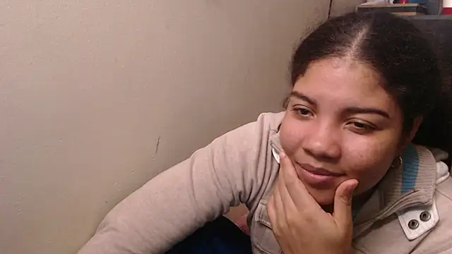 madelene online show from May 14, 3:23 am
