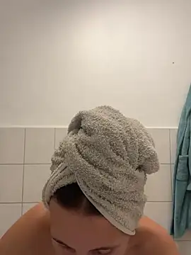 Emilia Mausi online show from September 12, 8:05 pm