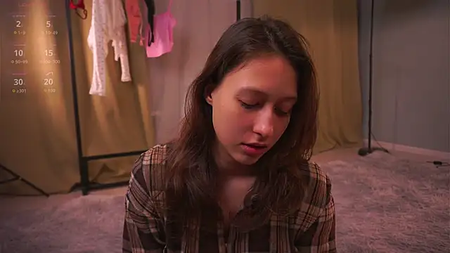 BeckyBurgh online show from November 11, 6:16 pm