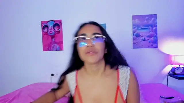 tyra bankss  online show from October 21, 3:10 am