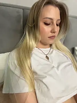 Amy mit online show from March 9, 4:32 pm