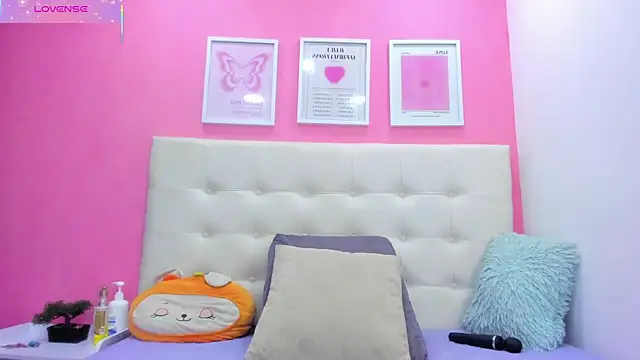 Macarena 05 online show from May 2, 2:48 am