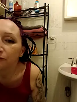 Dirtywhitebitch5150 online show from January 12, 6:35 pm