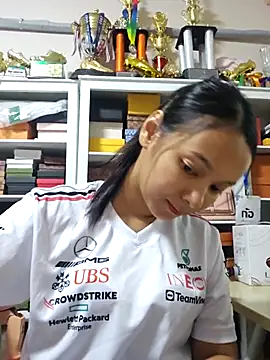 Natural Asian Girl online show from October 17, 2:20 pm