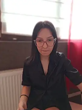 AllexyAle online show from March 15, 7:10 am