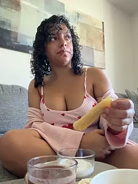 allybluee777 online show from May 21, 1:20 pm
