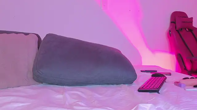 SophiieEvanss online show from May 13, 2:50 am