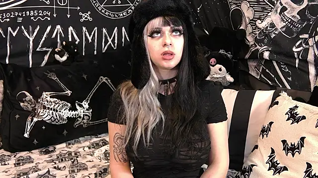 Paige Turner online show from February 1, 11:36 pm