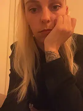 BrumeLove online show from May 10, 6:54 pm