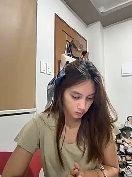 LanySylvia online show from November 15, 1:45 pm