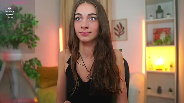 Sophie  Nice online show from November 9, 3:41 pm