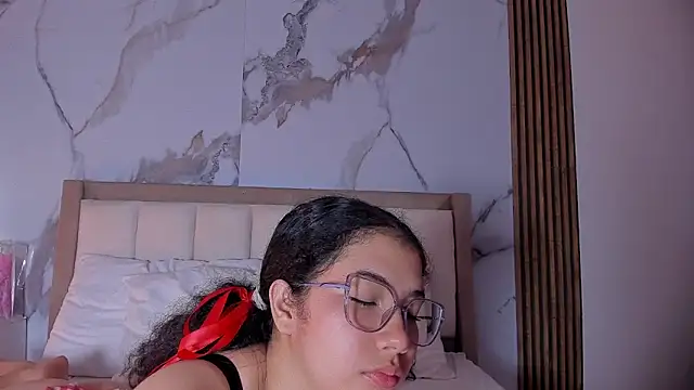 LunaRosse  online show from May 25, 11:53 am