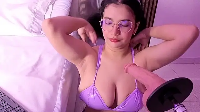 LunaRosse  online show from December 18, 11:48 am