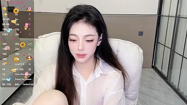 Snapshot of Sandy_Uu chatting on September 22, 9:41 am Sandy Uu online show from September 22, 9:41 am