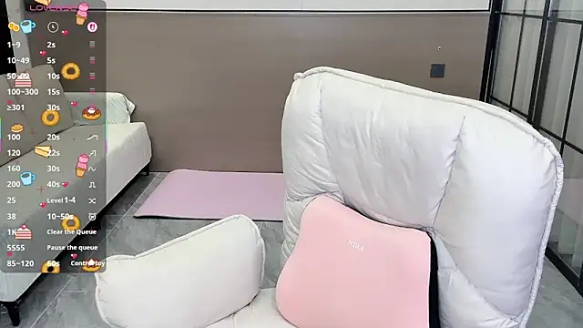 Snapshot of Sandy_Uu chatting on September 25, 12:59 pm Sandy Uu online show from September 25, 12:59 pm