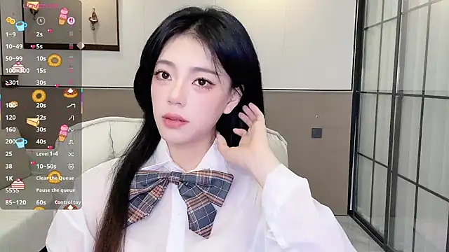 Snapshot of Sandy_Uu chatting on September 24, 9:52 am Sandy Uu online show from September 24, 9:52 am