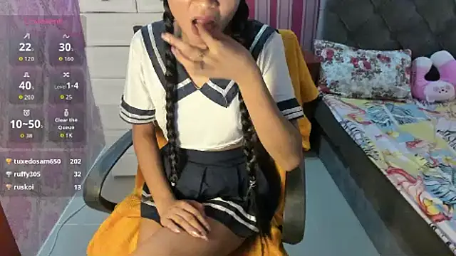 Mica Jones online show from May 19, 1:56 am