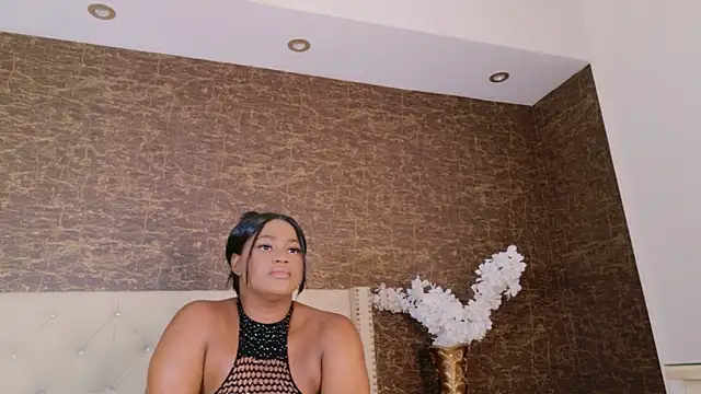 kaylie mitchel online show from October 15, 11:29 pm