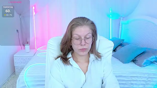 Lilly Belly online show from September 13, 12:35 pm