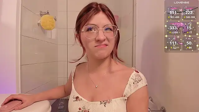 emily uwu0 online show from May 11, 1:29 am