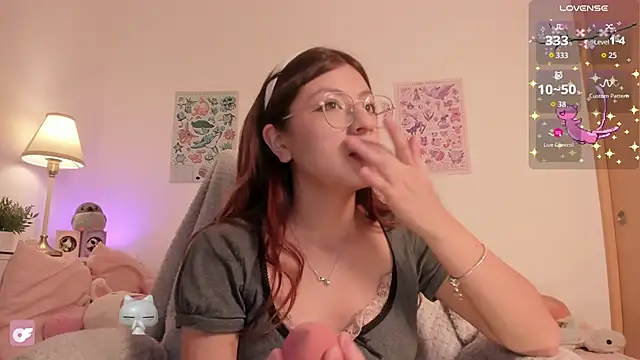 emily uwu0 online show from May 27, 1:57 am