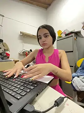 JessB  online show from March 7, 11:01 pm