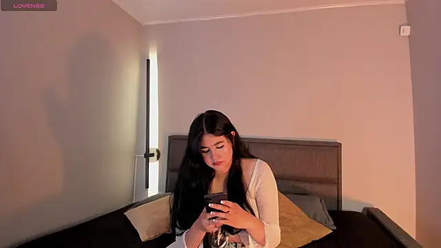 Emma  clark  online show from May 22, 8:07 pm
