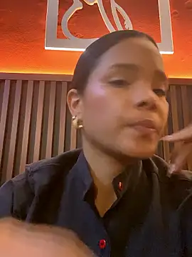 Danielacomez online show from January 11, 11:54 pm