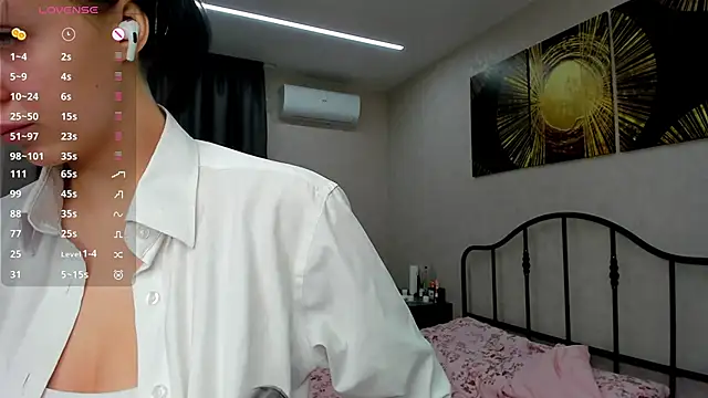 AfraBabyGills online show from March 26, 7:26 pm