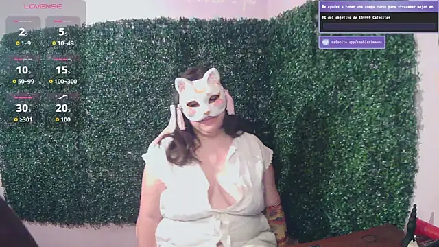SophieSimmons  online show from October 5, 8:30 am