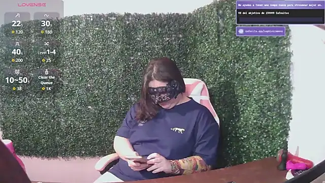 SophieSimmons  online show from September 28, 8:08 am