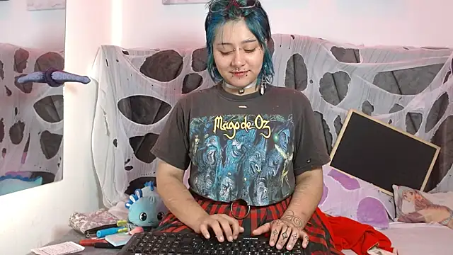 KinkyDoll69  online show from October 4, 8:24 pm