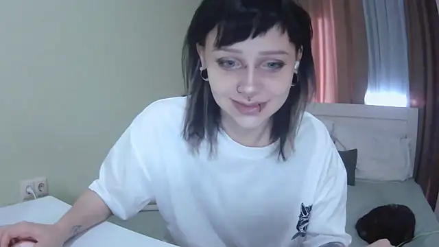 SineKiraReal online show from September 22, 10:35 am