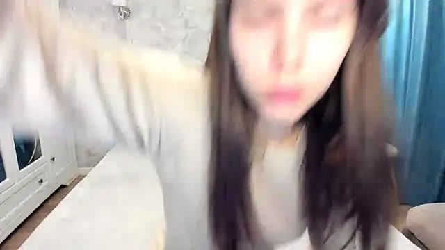 AmelieReve online show from November 21, 10:50 am