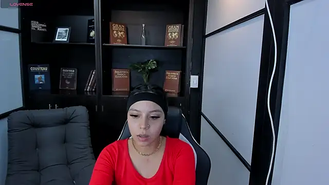 IvonnePrince  online show from October 2, 12:32 pm