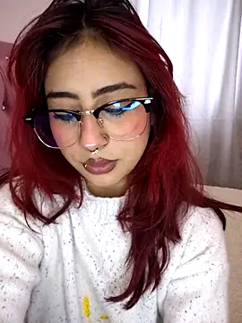 sarah lark  online show from October 8, 11:58 am