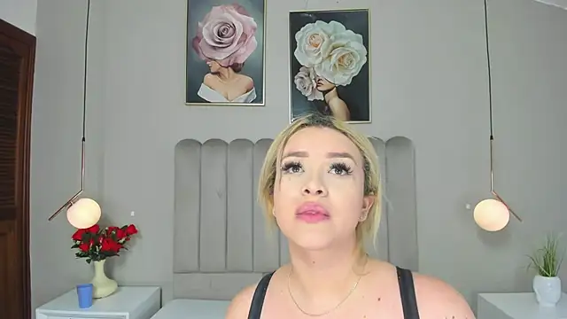 Dani rosse  online show from May 14, 12:44 pm