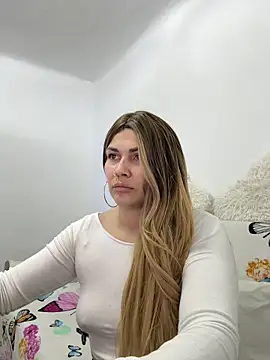 MiaKiittyy online show from May 7, 10:57 pm